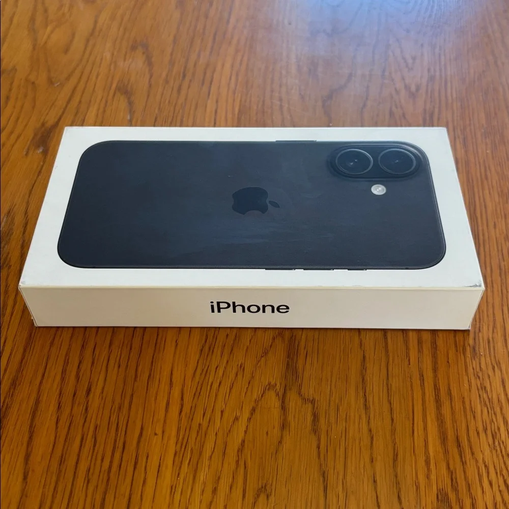 Apple iPhone 16 Box